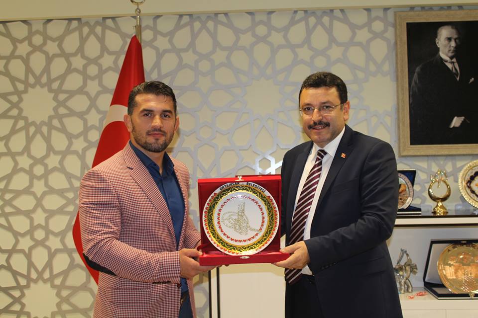 Araklı&#8217;nın Gururu Selçuk Çebi