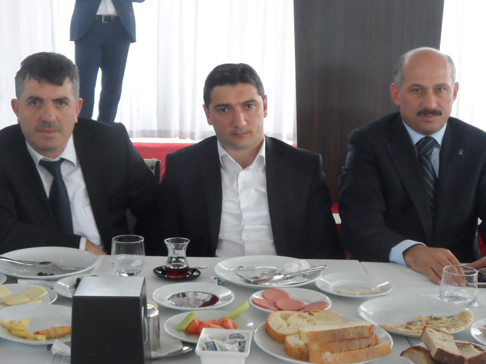 Araklı Akparti&#8217;de Hareketli Saatler