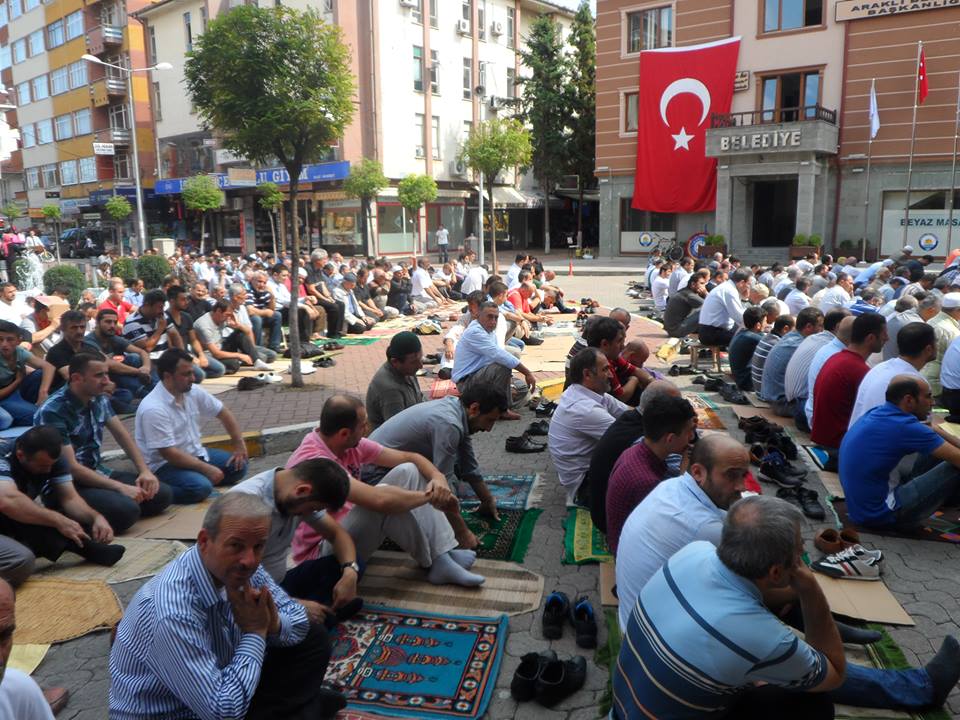 Araklı ya Yakışmayan Görüntü