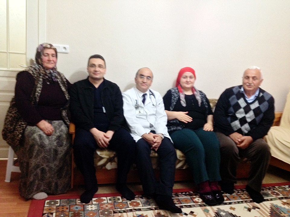 İstanbul’dan geldi.Araklı Bayram Halil Devlet Hastanesinde Ameliyat oldu.