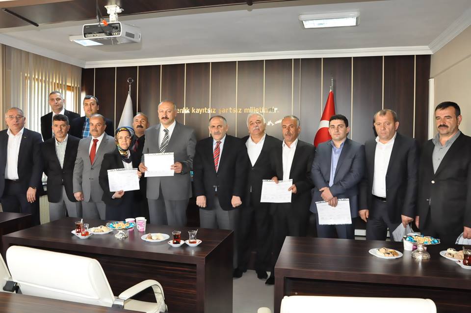 Araklı Belediye Başkanı Ve Encümenleri Mazbatalarını Aldı