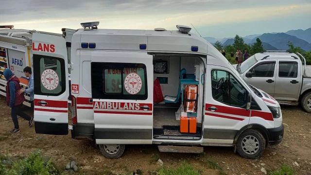 Araklı'da acı Olay uçuruma yuvarlanan kadın hayatını Kaybetti