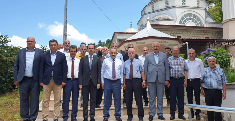 Trabzon Valisi Araklı Pervane Mahallesini Ziyaret etti
