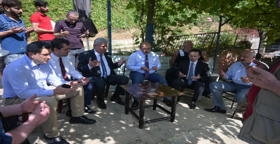 Trabzon Valisi Araklı Türkeli mahallesini ziyaret etti
