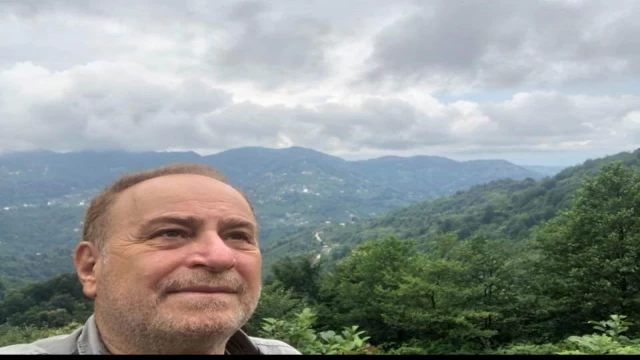 Araklılı İş İnsanı Anne Özlemini Şiirlere Döktü