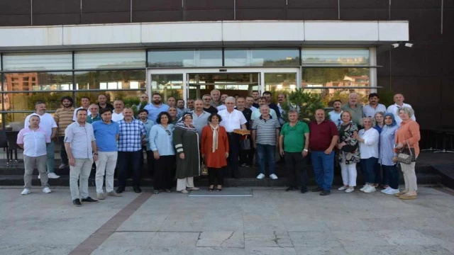 Araklı'da 36 Yıl Sonra Emekli Oldu