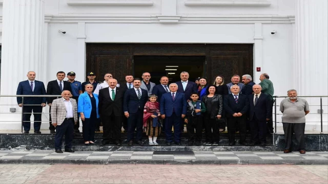 Trabzon Valisi Aziz Yıldırım Araklı'yı Ziyaret Etti
