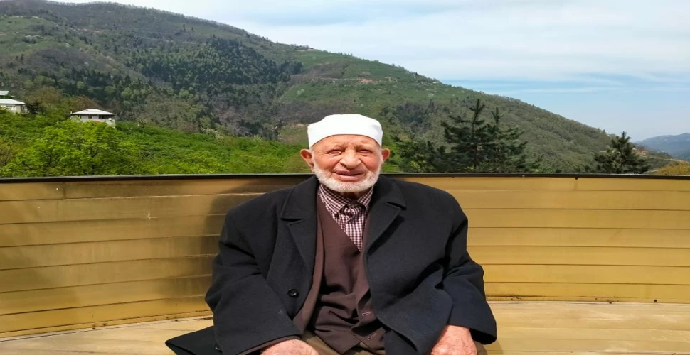 Araklı'da İsmet Hoca Sevenlerini Yasa Boğdu