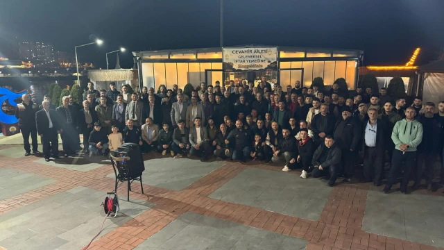 Cevahiroğulları Araklı'da İftarda Buluştu