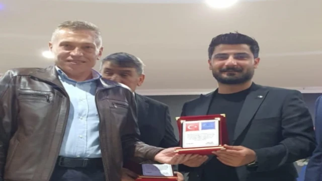 Araklı'da Şengün'e Anlamlı Plaket
