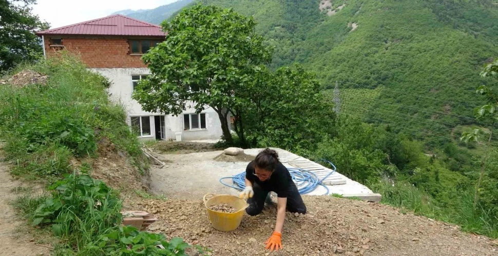 İstanbul'u Bırakıp Araklı'da Köye Yerleşti