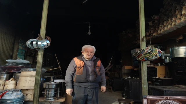 Araklı'da 52 Yıldan Beri Esnaflık Yapıyor