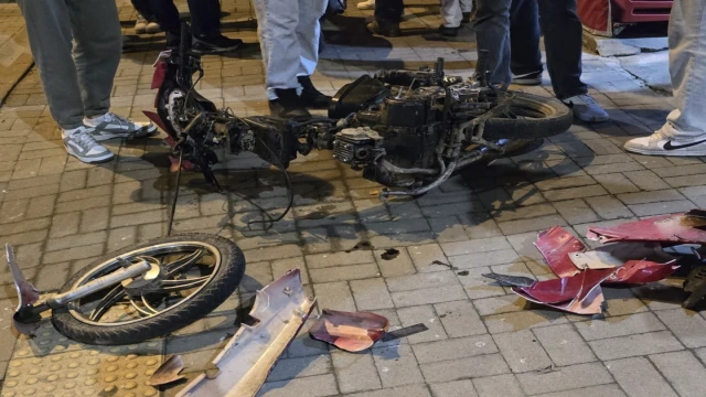 Araklı'da Trafik Kazası Motor Paramparça Oldu