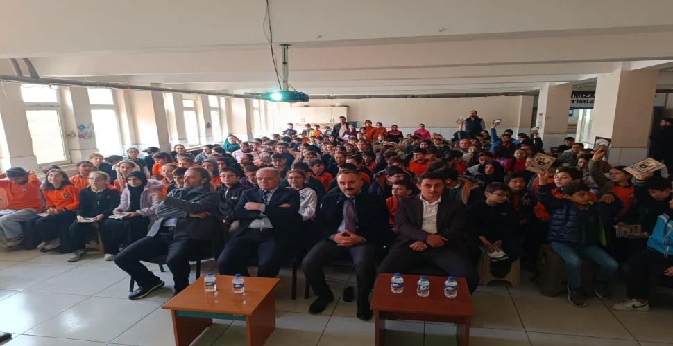 Araklı'da Okur Yazar Buluşması Gerçekleştirildi