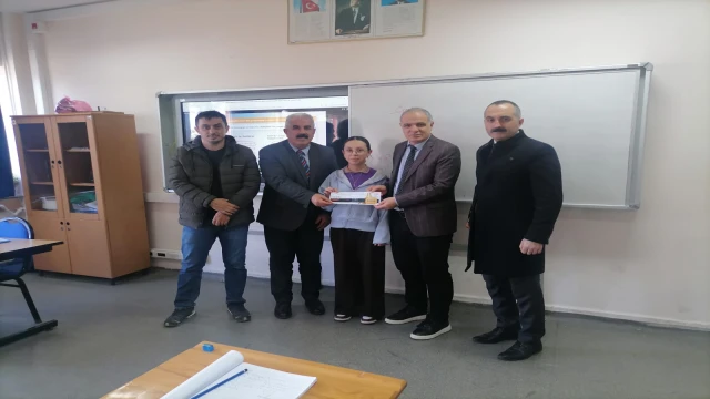 Araklı Gençleri Yıldız Gibi Parlıyor