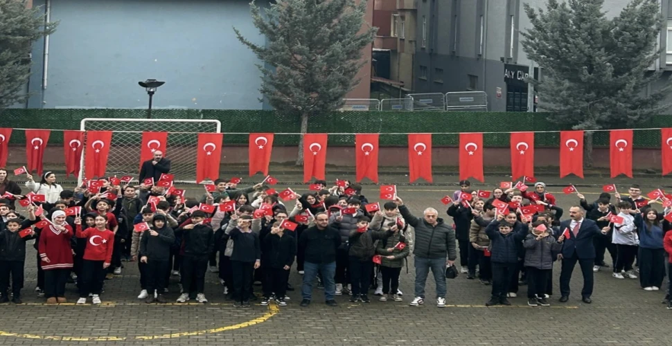 Araklı'da “İstiklal Bayrakla, İstikbal Maarifle” Programı Düzenlendi