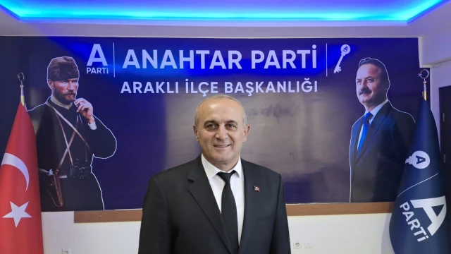 Anahtar Parti Araklı İlçe Başkanı İslam Baytürk'ten Bayram Mesajı