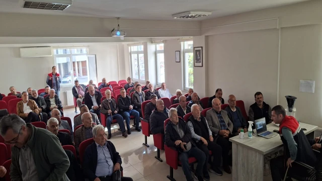 Araklı İlçe Tarım Müdürlüğü’nden Muhtar ve Çiftçilere Kokarca Uyarısı