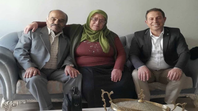 Araklı'da 60 yıl Sonra Öğrencisiyle Buluştu