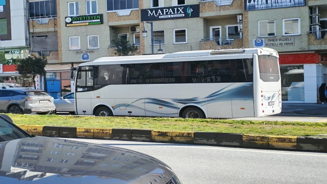 Araklı’da Bir Otobüs Dolusu Şüpheli Sağlık Kontrolü İçin Hastaneye Getirildi