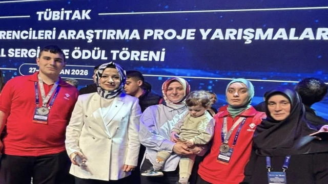 Büyük Başarı TÜBİTAK Türkiye İkinciliği Araklı'ya Geldi