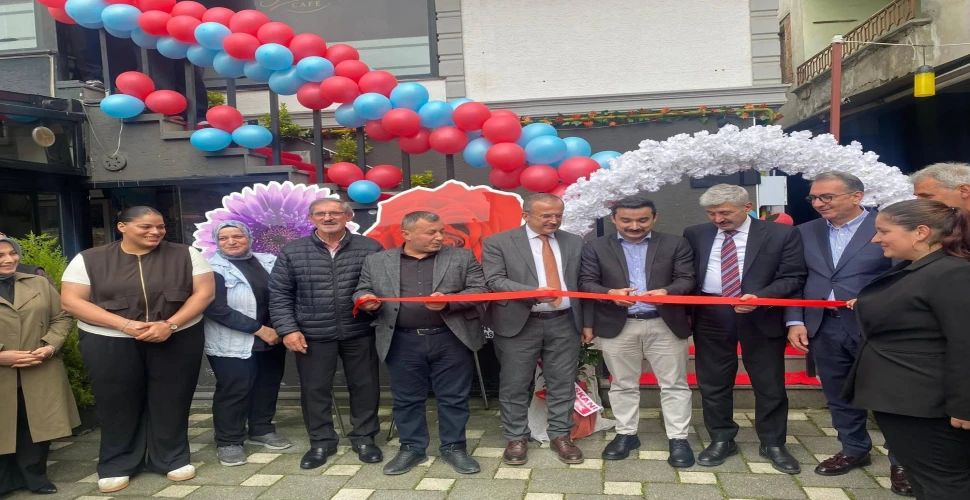 Teras Cafe Araklı'da hizmete açıldı