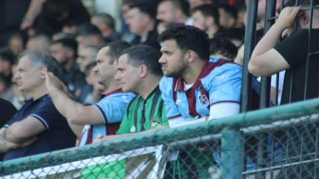 Yine Araklı… Yine Tam Kapasite Tribün!