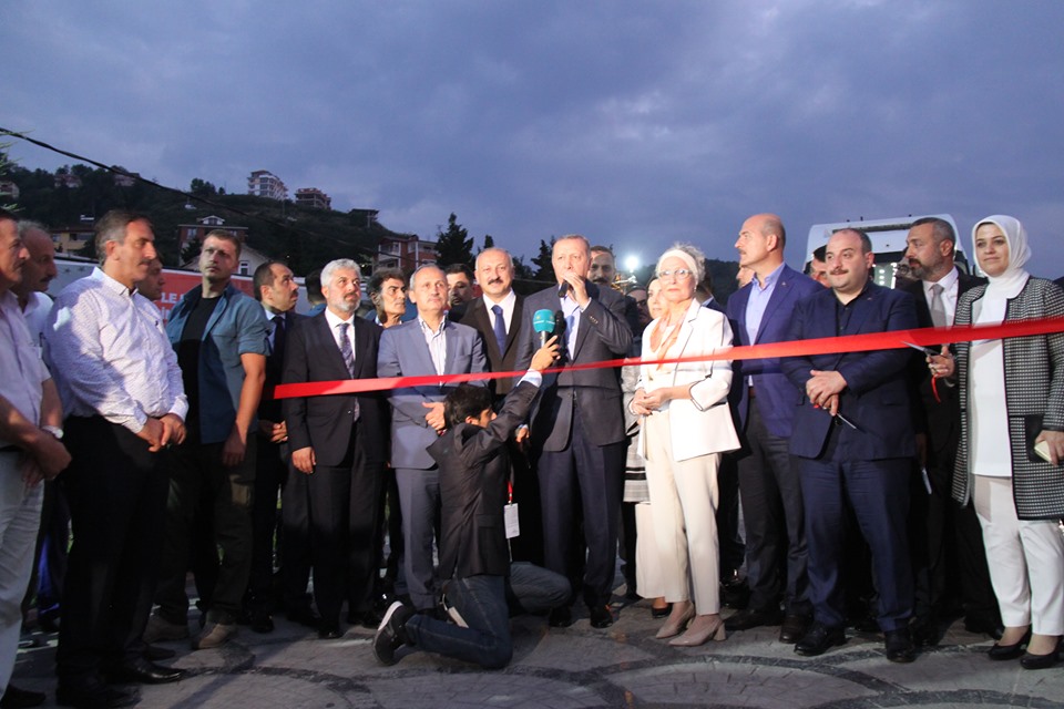 Cumhurbaşkanı Araklı'da Arakale Restoran Açılışına Katıldı