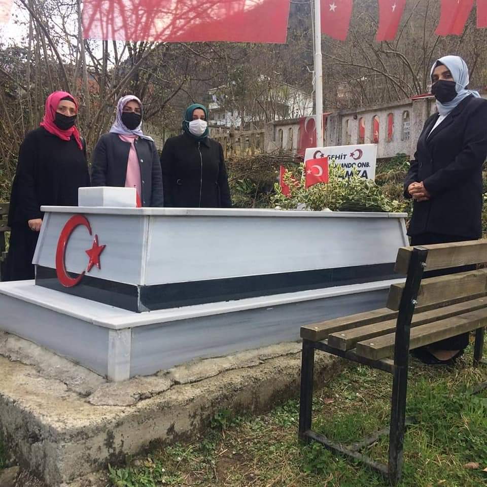 Araklı Ak Partili Bayanlardan Örnek Davranış