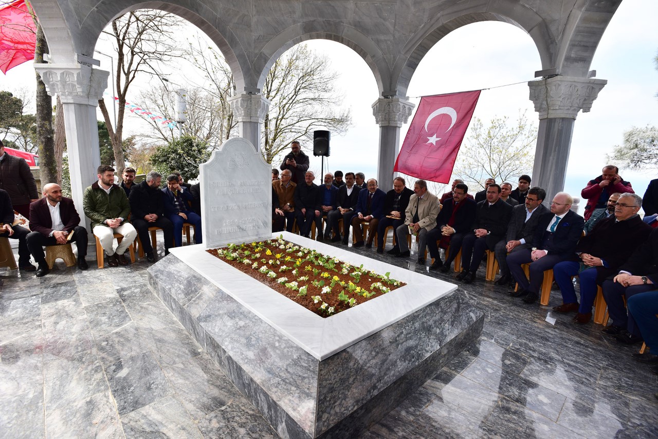 Trabzon'da Ali Şükrü Bey, yenilenen kabri başında dualarla anıldı 