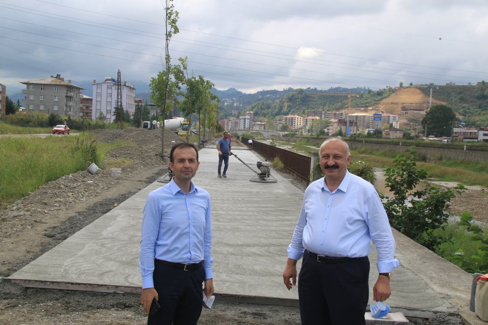 Araklı'da Bisiklet ve Yürüyüş Yolu Projesine Hız Kesmeden Devam