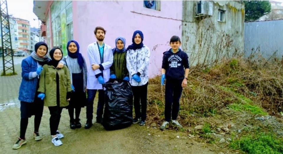 Araklı Sağlık Meslek Lisesinden Örnek Davranış