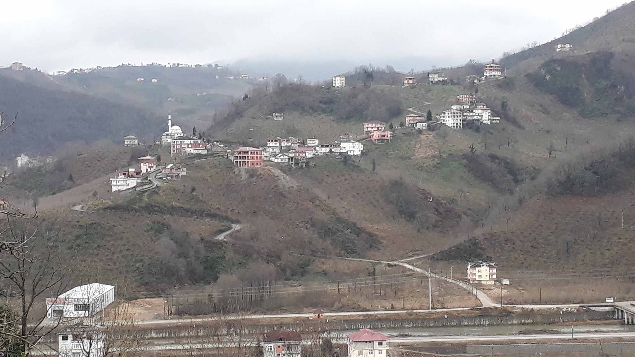 Araklı Paskalar Yassıkaya Mahallesi