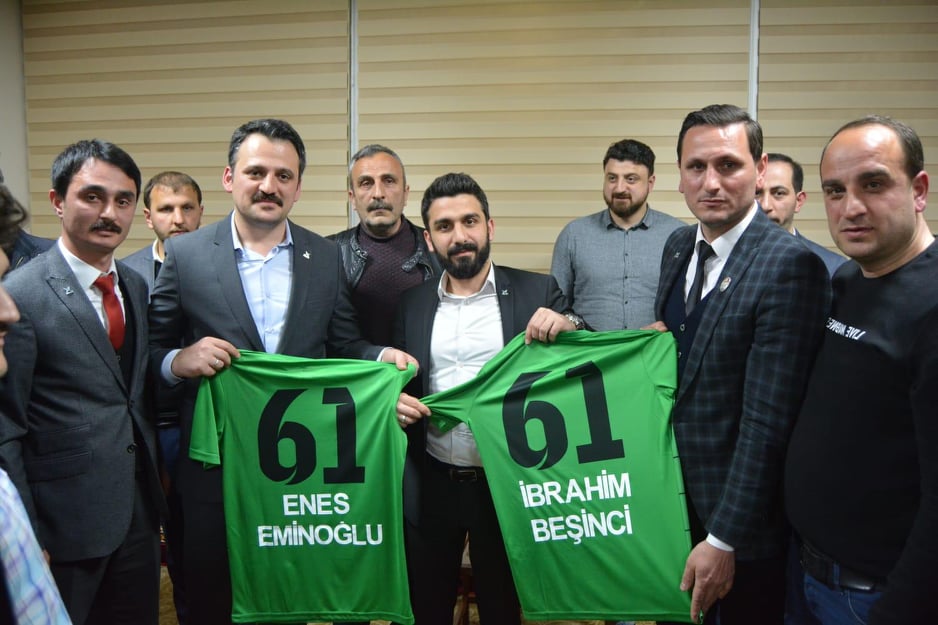  Tügva Genel Başkanı Trabzon'da Araklıspor Forması Hediye Edildi