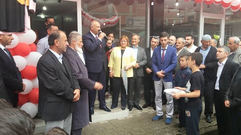 ALDORA EVİM MOBİLYA ARAKLI\'DA AÇILDI