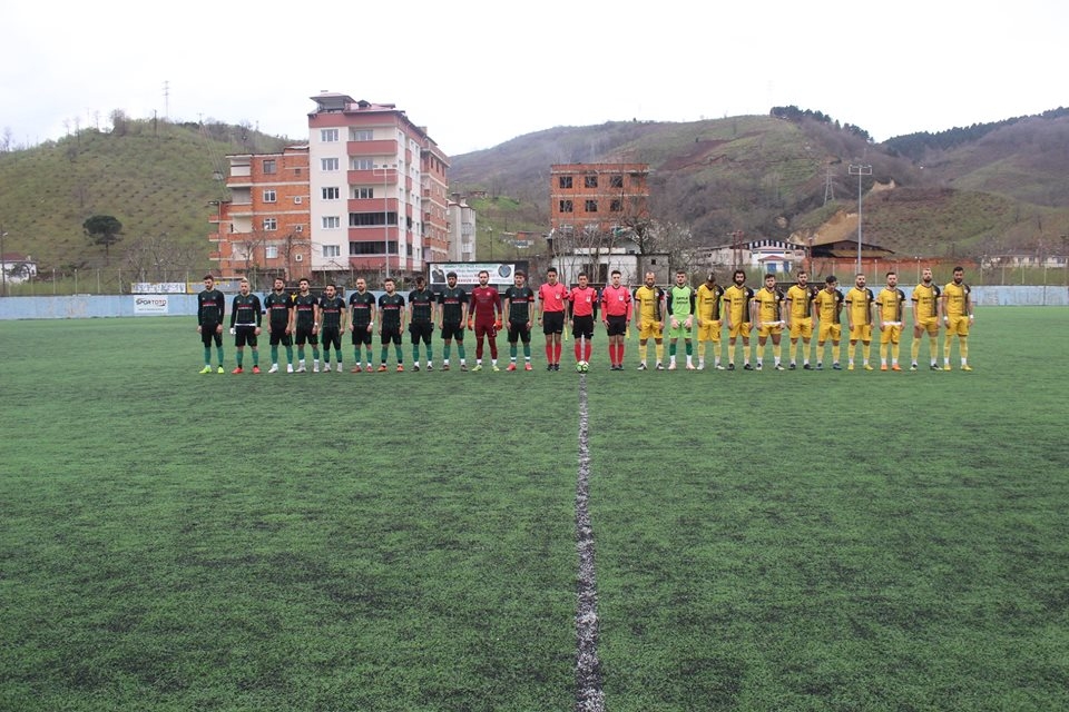 Araklı 1961 Spor Pes Etmiyor Arhavispor\'a Şans Tanımadı