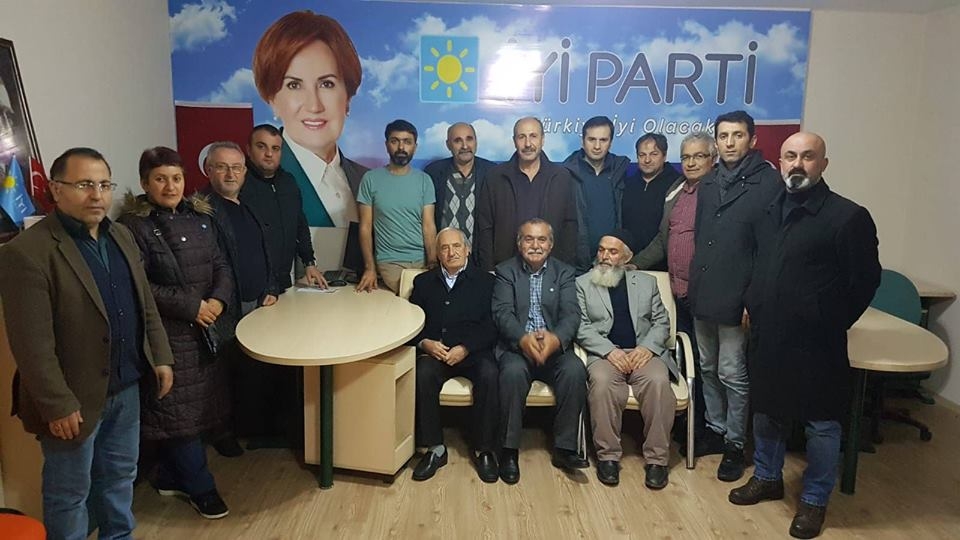 Araklı İYİ Parti\'de Yeni Yönetim Kurulu Göreve Başladı