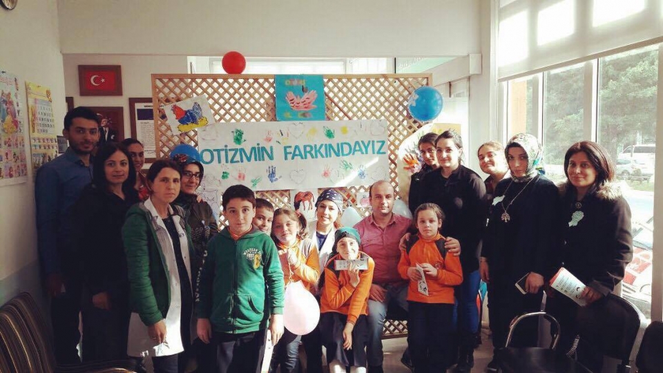 Araklı\'da Otizm Farkındalık Haftası Unutmadı