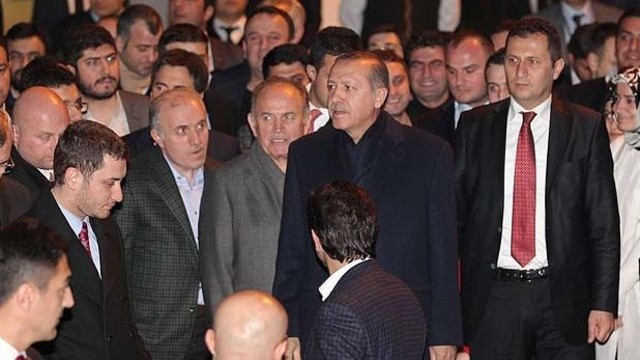 Başbakan&#8217;ı Zorlayan 4 İlçe! Bu İlçelerde Yeniden Anket Yapılacak