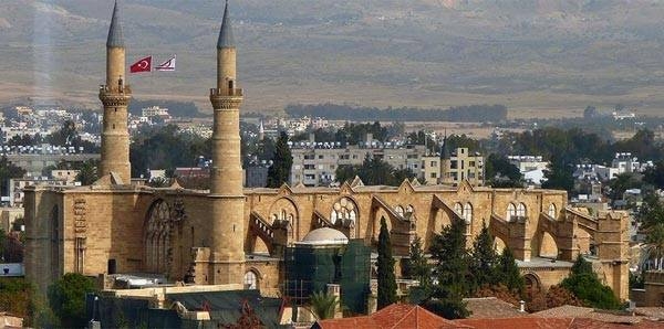 EZANI YASAKLADILAR