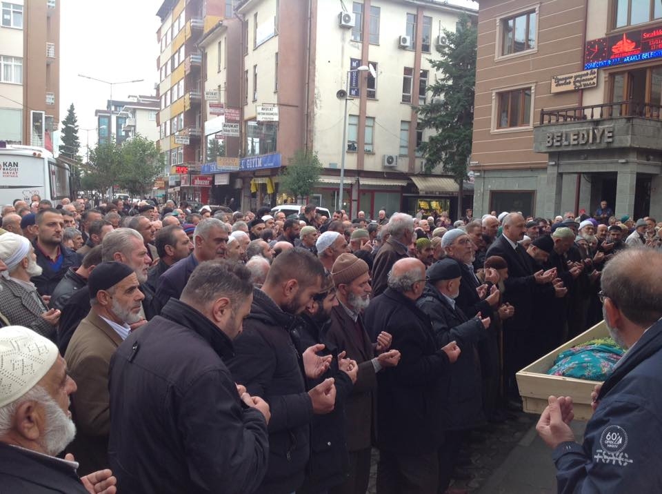 SON YOLCULUĞUNA UĞURLANDI