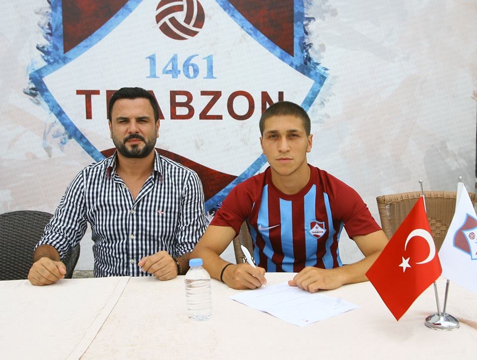 Trabzon Araklılı Futbolcuyu Konuşuyor 