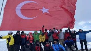 Araklı Madur Dağı'nda Bayrak Değiştirildi