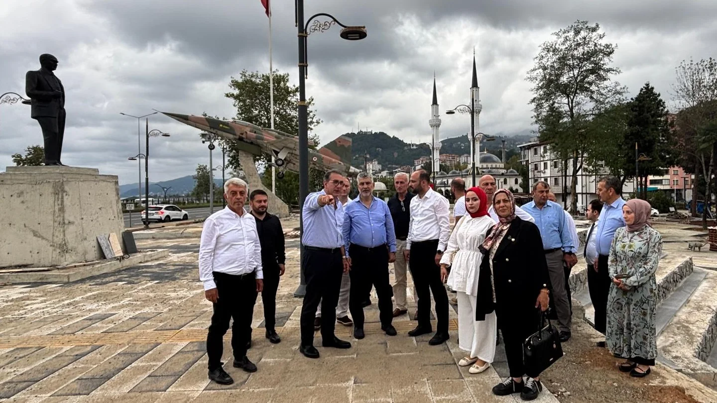 AK Parti Milletvekili Büyükaydın Sürmene'de
