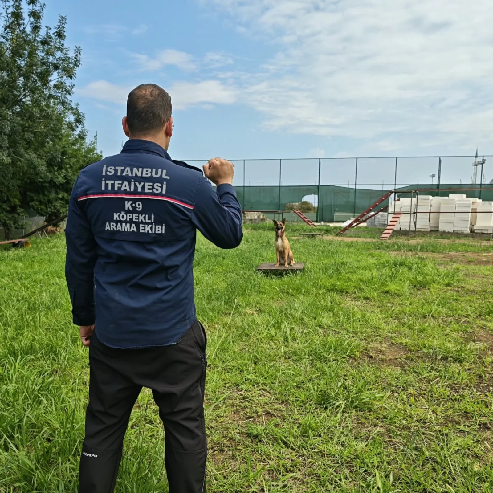 Trabzon Arama Kurtarma Köpeklerinin Üstü Oldu